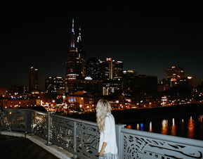 世界上夜生活最放纵的国家，世界上最放纵的城市